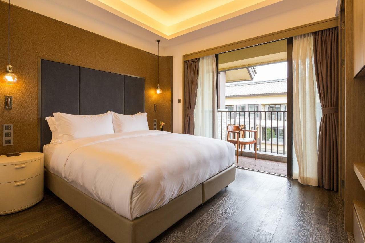 Howard Johnson Jinlin Plaza Lijiang Lijiang  Eksteriør bilde