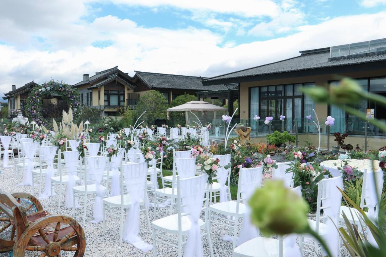 Howard Johnson Jinlin Plaza Lijiang Lijiang  Eksteriør bilde