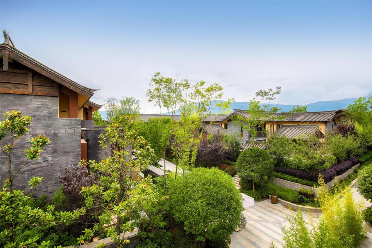 Howard Johnson Jinlin Plaza Lijiang Lijiang  Eksteriør bilde