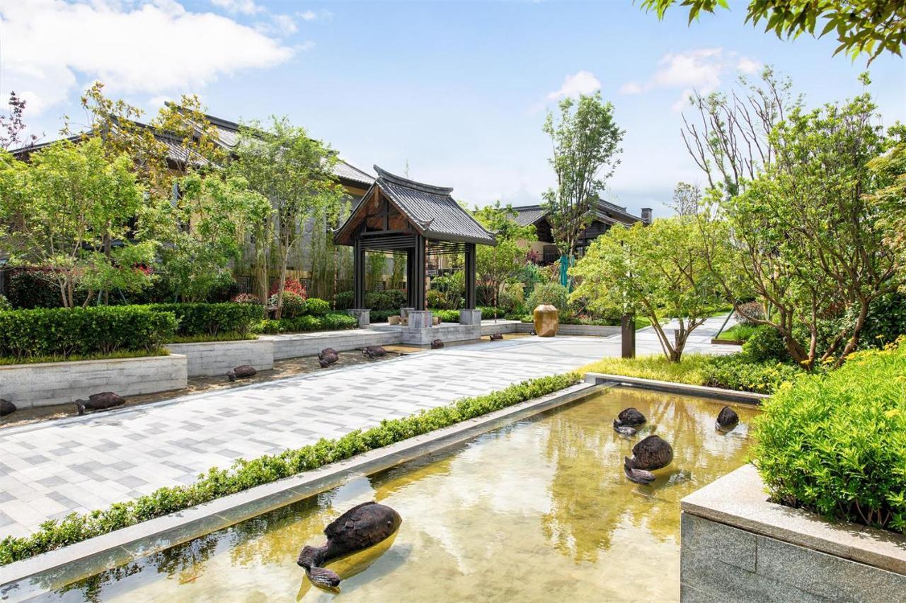 Howard Johnson Jinlin Plaza Lijiang Lijiang  Eksteriør bilde