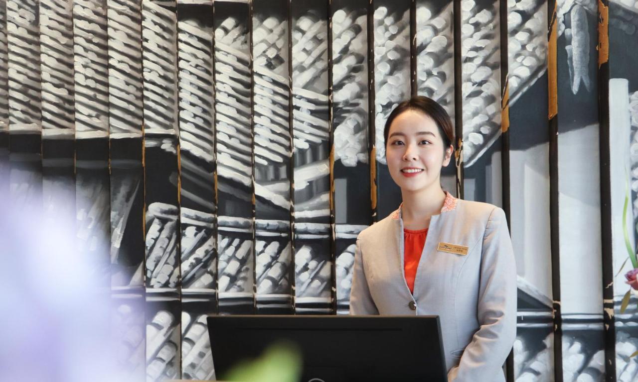 Howard Johnson Jinlin Plaza Lijiang Lijiang  Eksteriør bilde